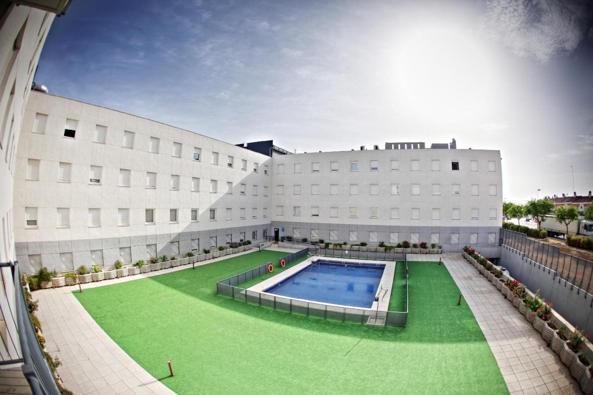 Apartamentos Vertice Sevilla Aljarafe Бормухос Экстерьер фото