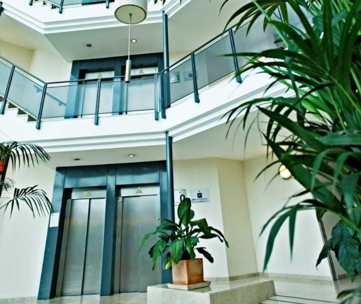 Apartamentos Vertice Sevilla Aljarafe Бормухос Экстерьер фото