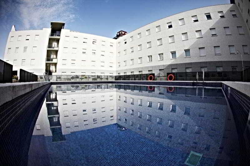 Apartamentos Vertice Sevilla Aljarafe Бормухос Экстерьер фото