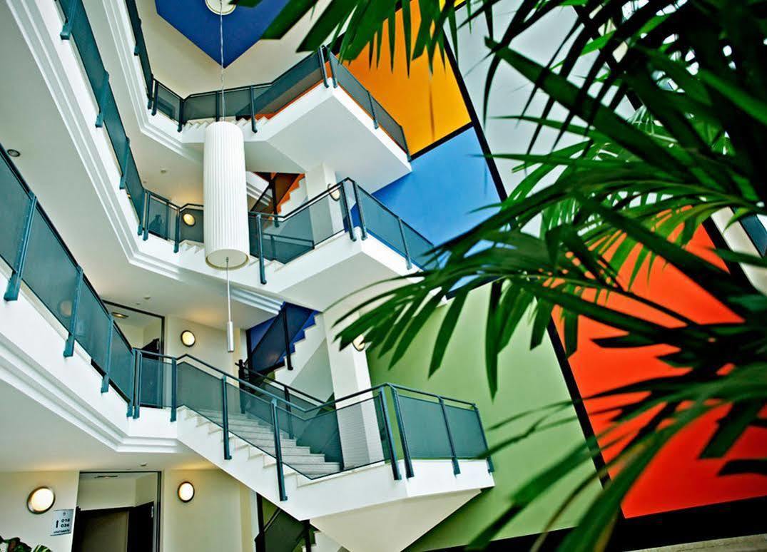 Apartamentos Vertice Sevilla Aljarafe Бормухос Экстерьер фото